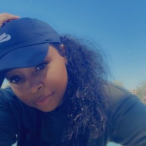 Meet your Posher, Mya